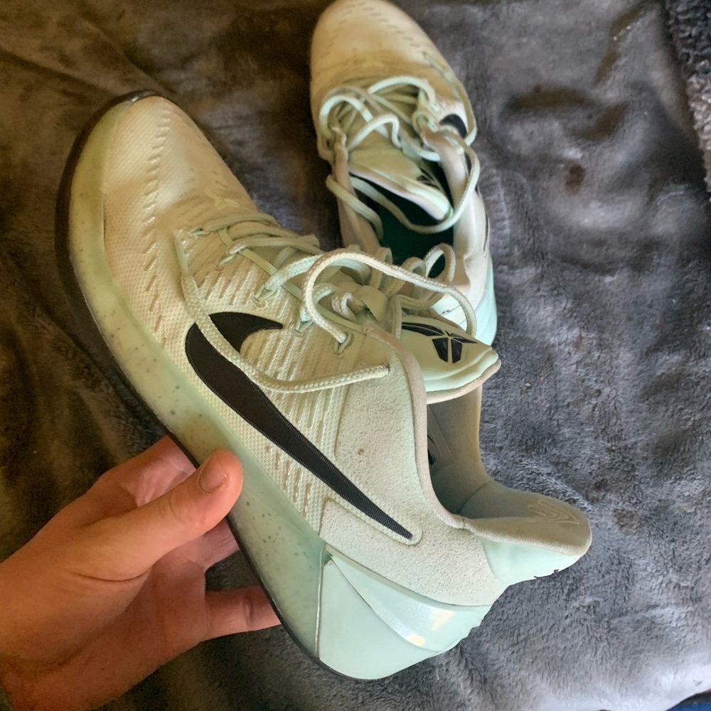 Nike Kobe Bryant Mint